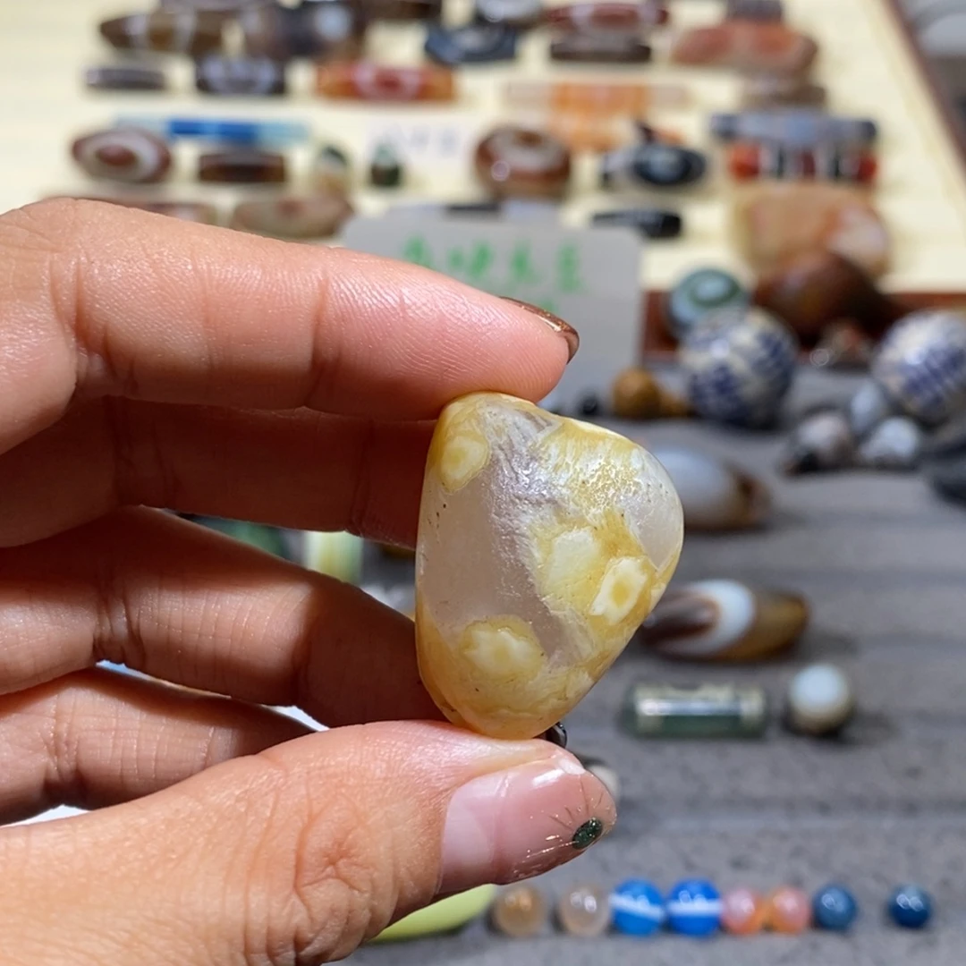 柚***胖玛瑙/玉髓合金颈饰