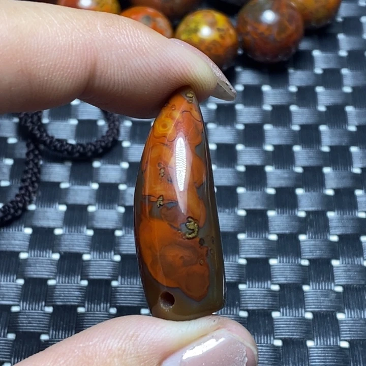 玛瑙/玉髓颈饰未镶嵌曾**时