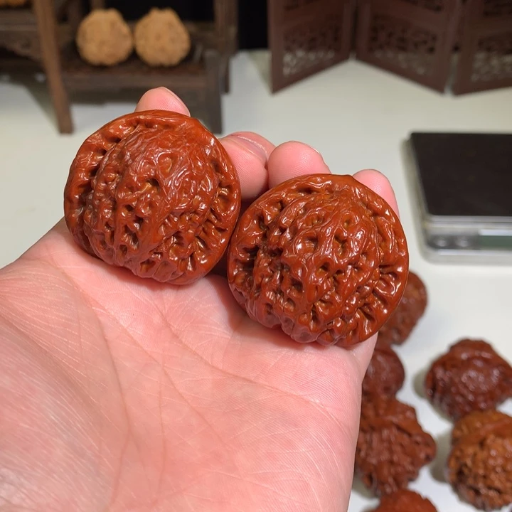 文玩核桃把件金公子16.41