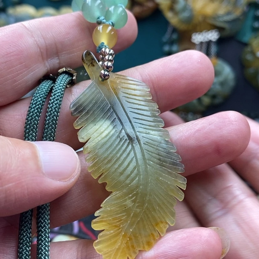 【闪购商品】蛇纹石玉未镶嵌吊坠