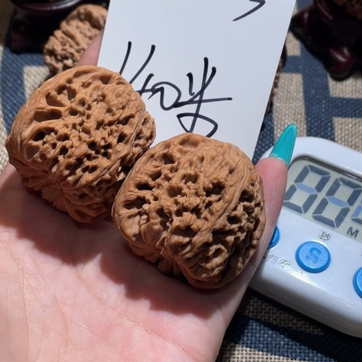 快***黑文玩核桃吊坠南疆