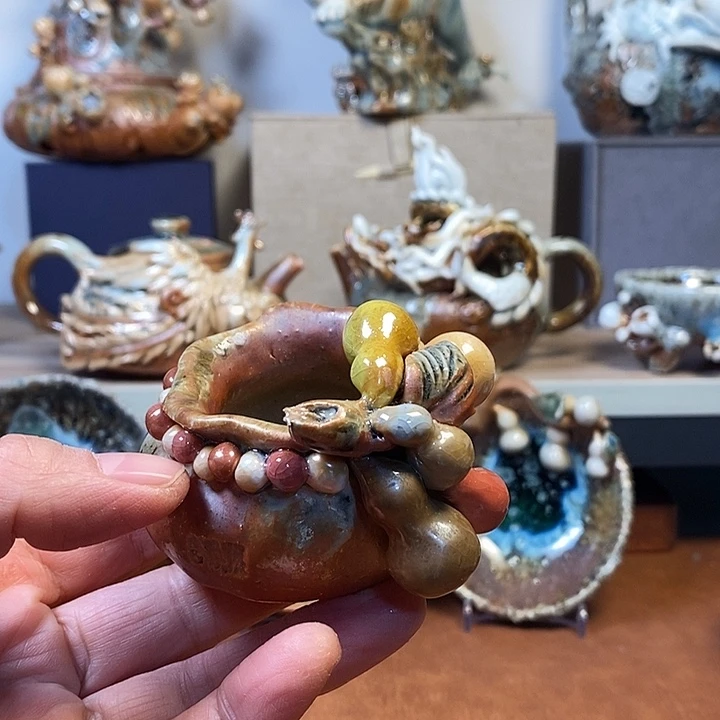 瓷片我们的确是一个人的