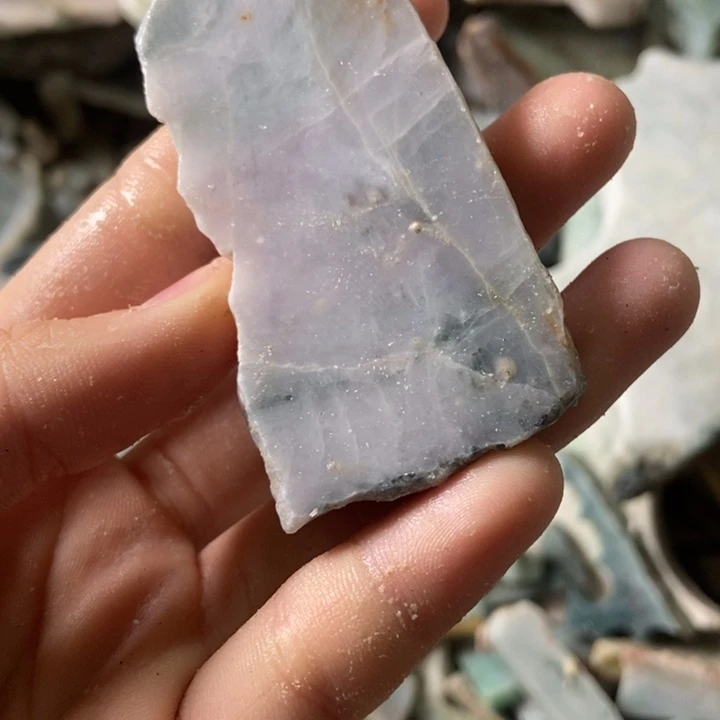 翡翠颈饰未镶嵌天然翡翠