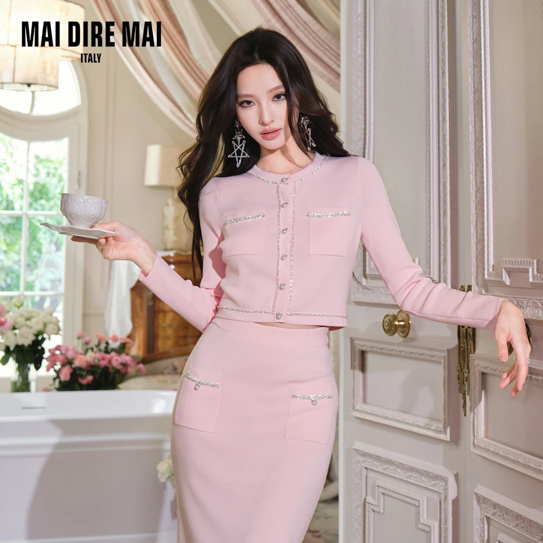 MAI DIRE MAI钻链珍珠圆领长袖上衣高腰修身长短半裙女秋2025套装