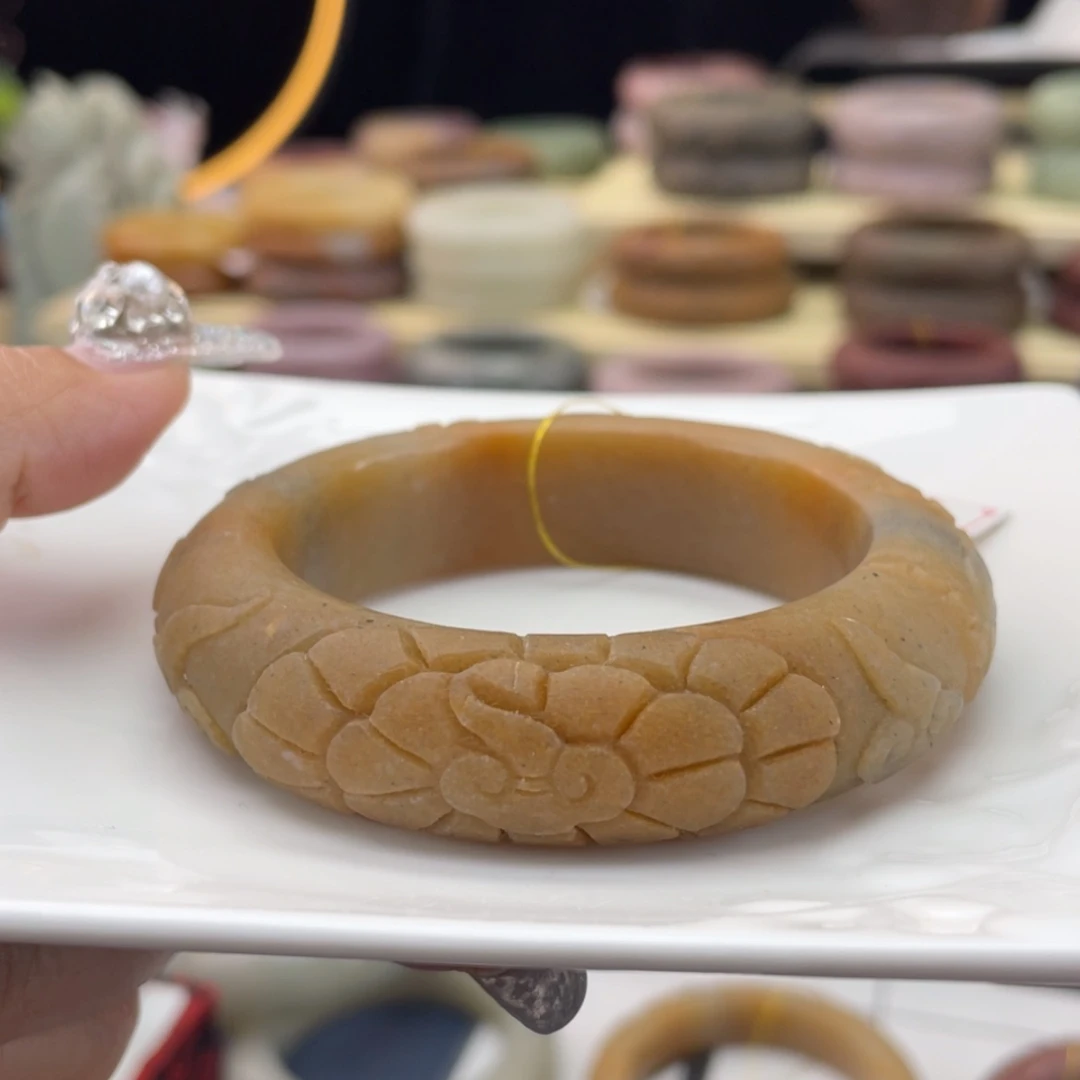 【闪购商品】石英质玉手镯未镶嵌福**通