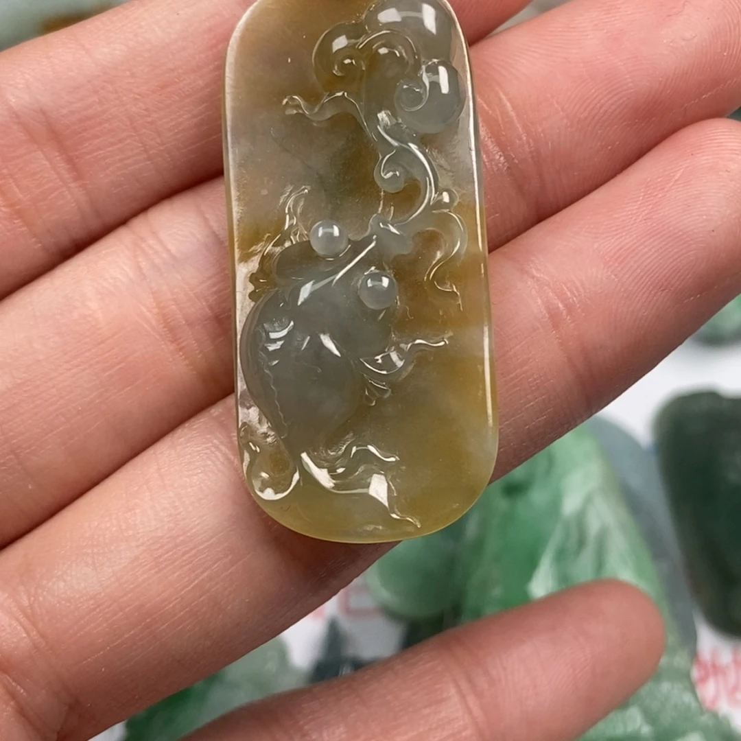 翡翠未镶嵌颈饰翡翠