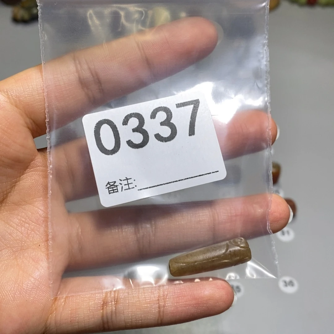颈饰未镶嵌透闪石质玉0**0