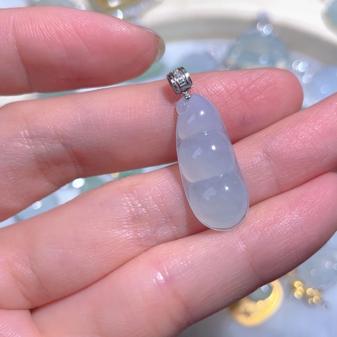 翡翠颈饰18K金镶嵌翡翠