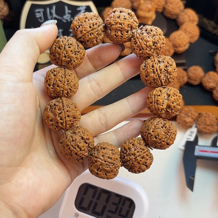 顾***帅金刚菩提手串000395