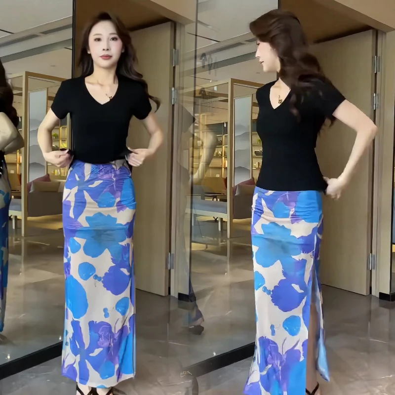 2025夏装新款韩版辣妹V领正肩短袖T恤女修身显上衣潮+涂鸦半身裙