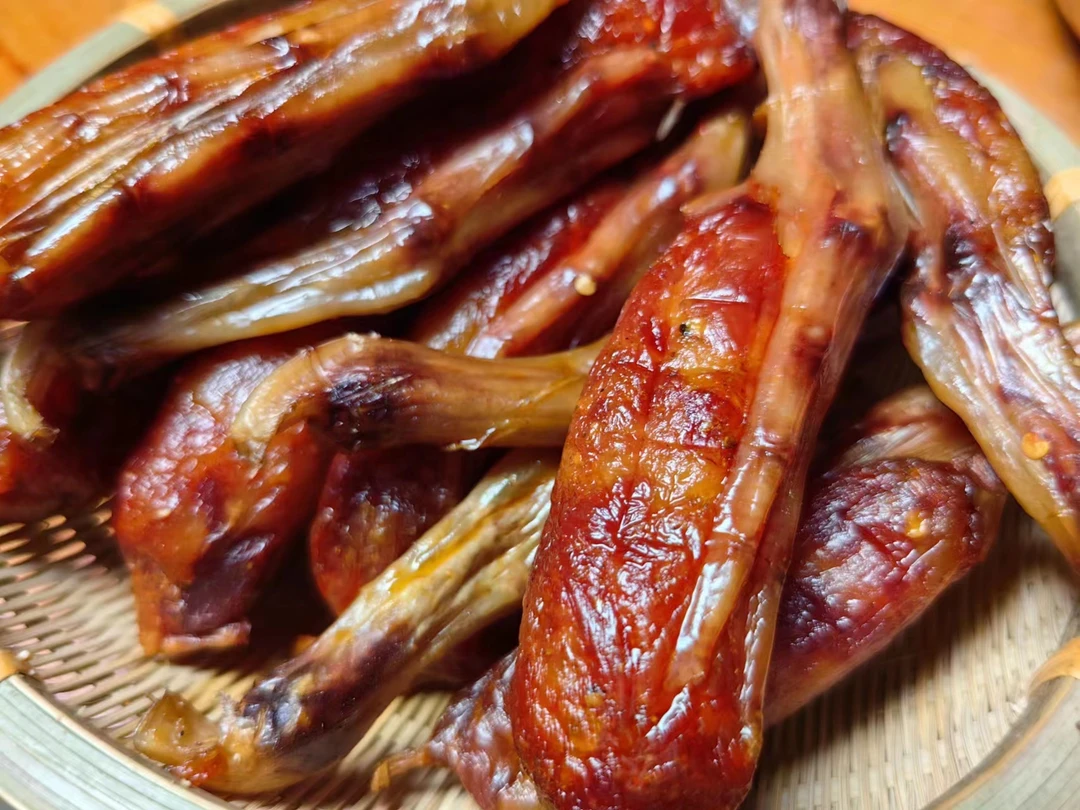 【鸭脚包肉】手工制作烟熏的