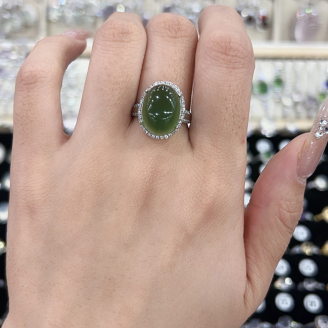 钟***：岫玉银S925镶嵌戒指