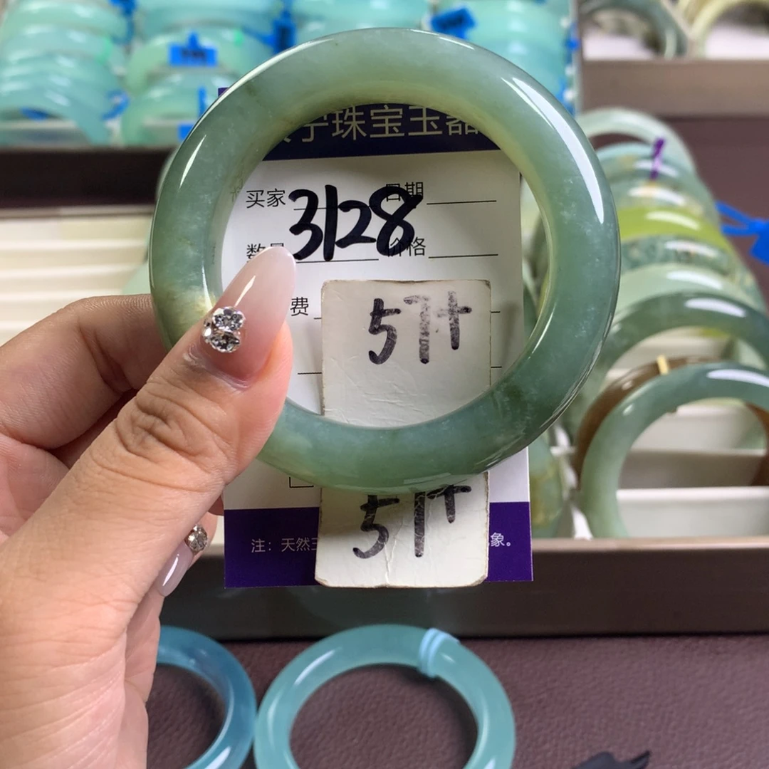 蛇纹石玉未镶嵌手镯3128