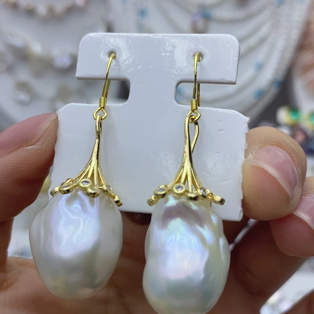 淡水珍珠银S925镶嵌耳饰