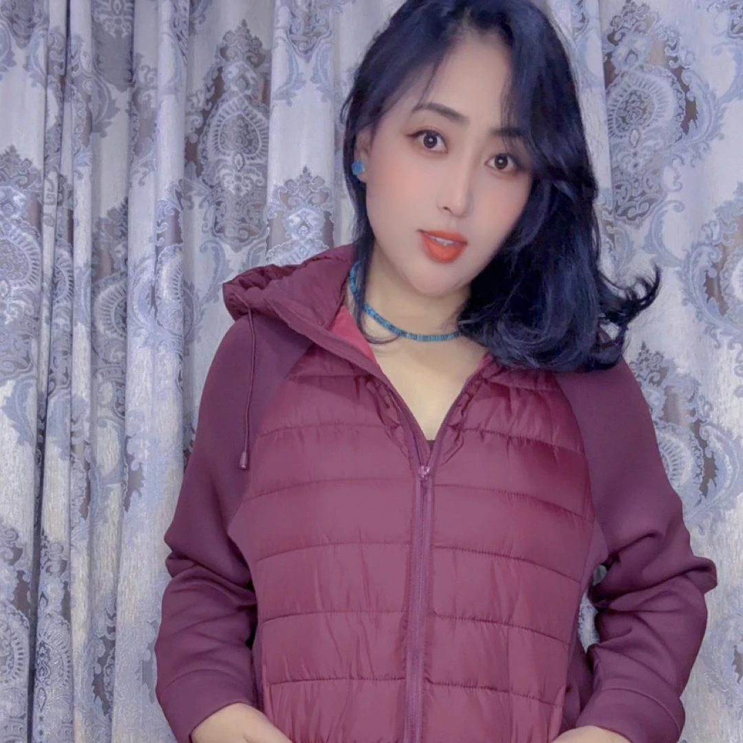 连帽拼接修身棉服短款外套休闲百搭时尚