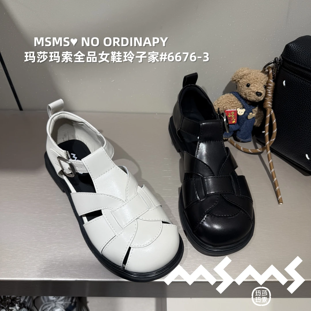 <玛莎玛索>2025夏季新款6676-3时尚百搭平底潮流金属扣女猪笼凉鞋