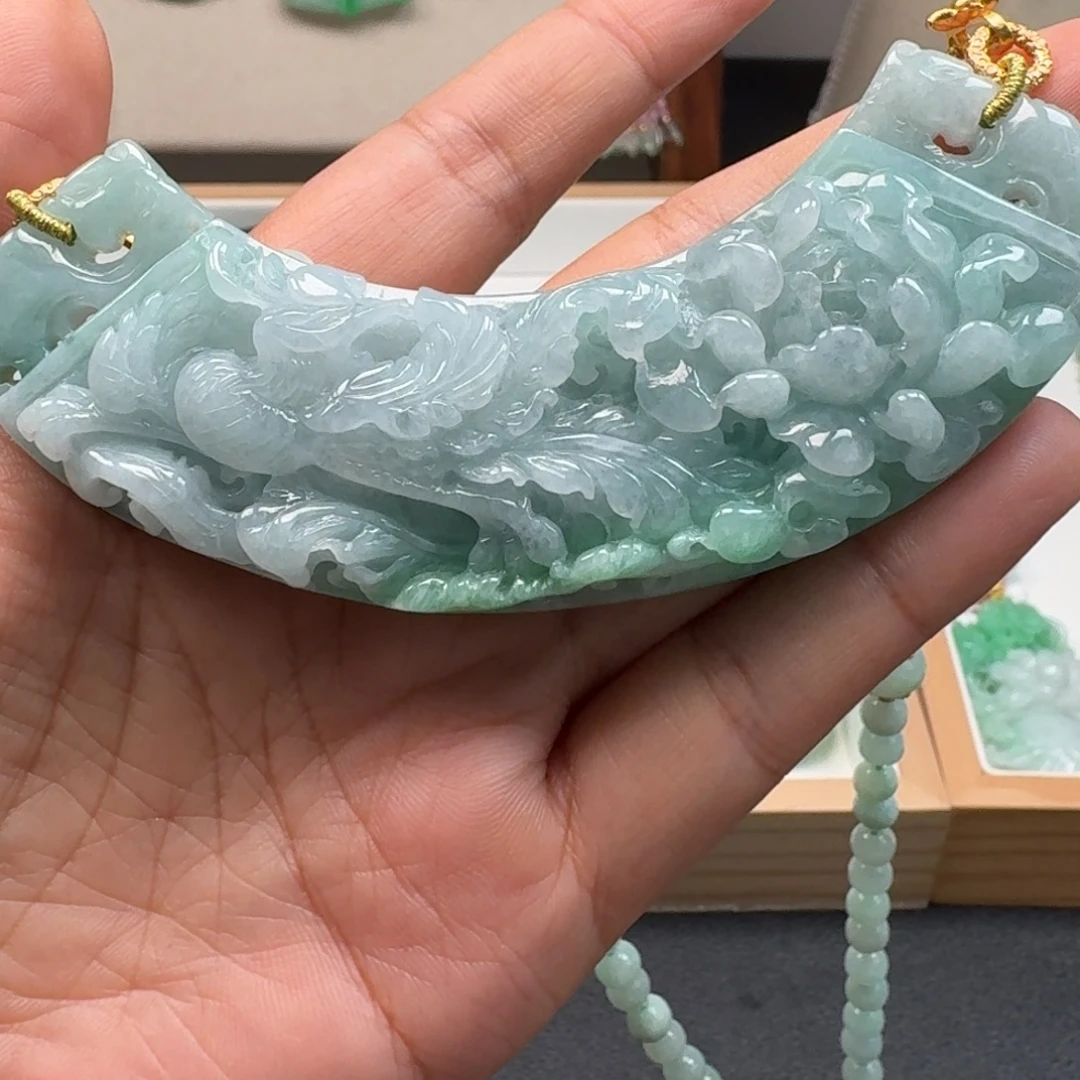 翡翠未镶嵌颈饰翡翠吊坠