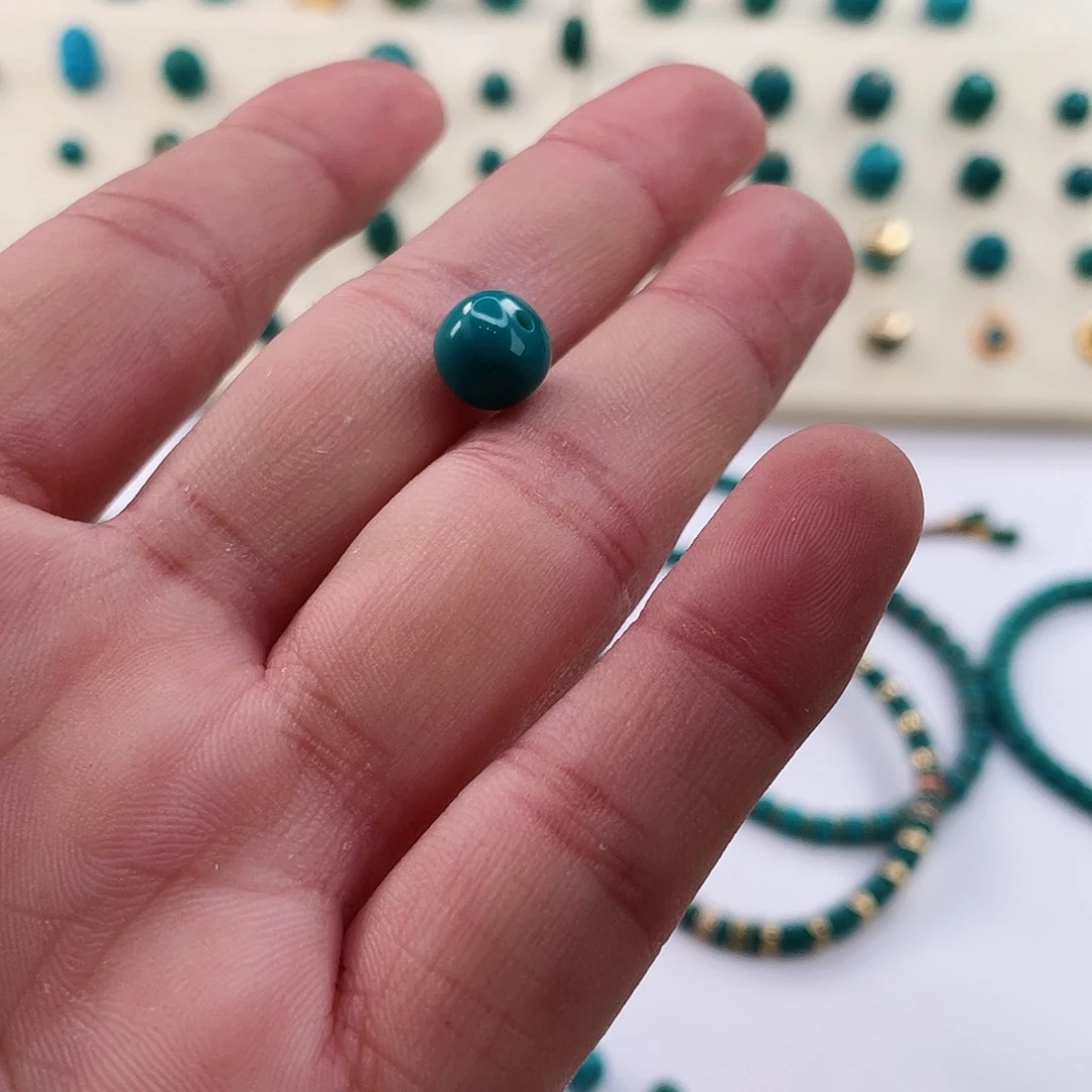 绿松石颈饰未镶嵌