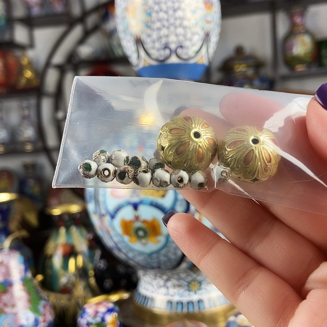 木***盟铜10个卡五白色珠子+两个烧银蓝黄色小花