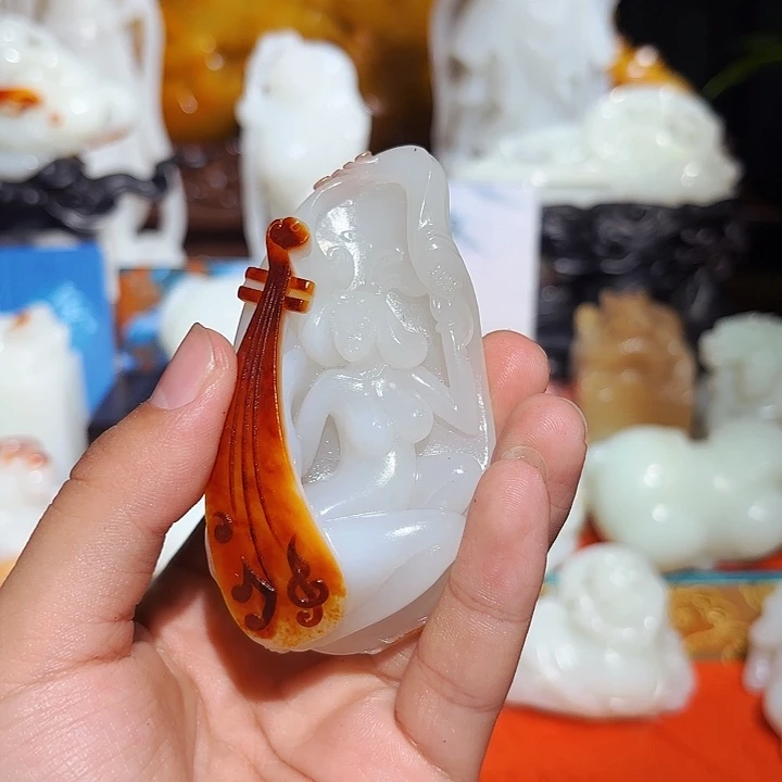 和田玉未镶嵌把件