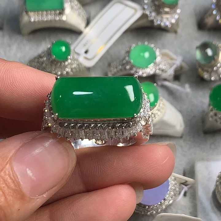 未镶嵌翡翠耳饰天然翡翠戒面