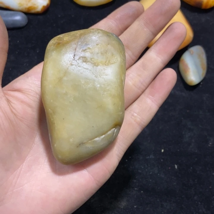 和田玉（糖玉）未镶嵌颈饰