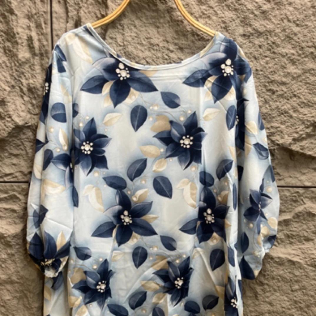 726蓝百合上衣经典款显瘦百搭