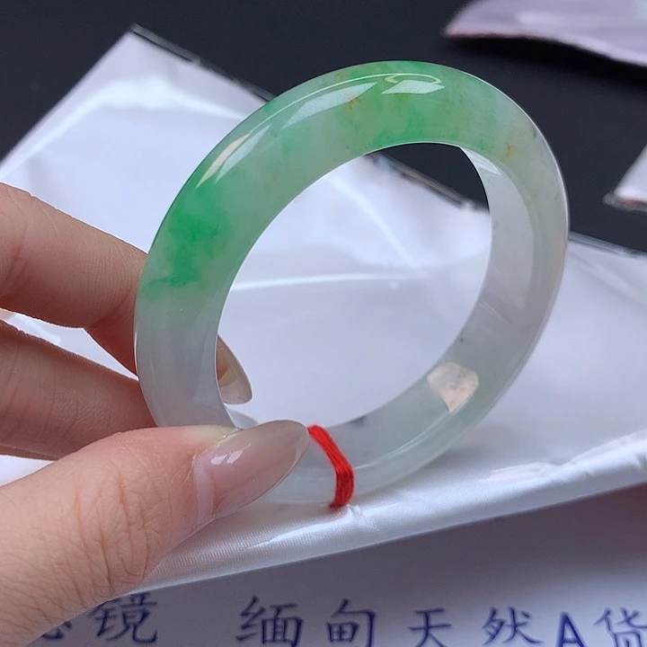 翡翠未镶嵌手镯53