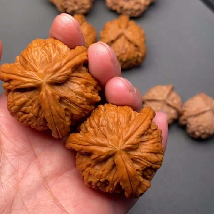 吊坠文玩核桃霄核桃