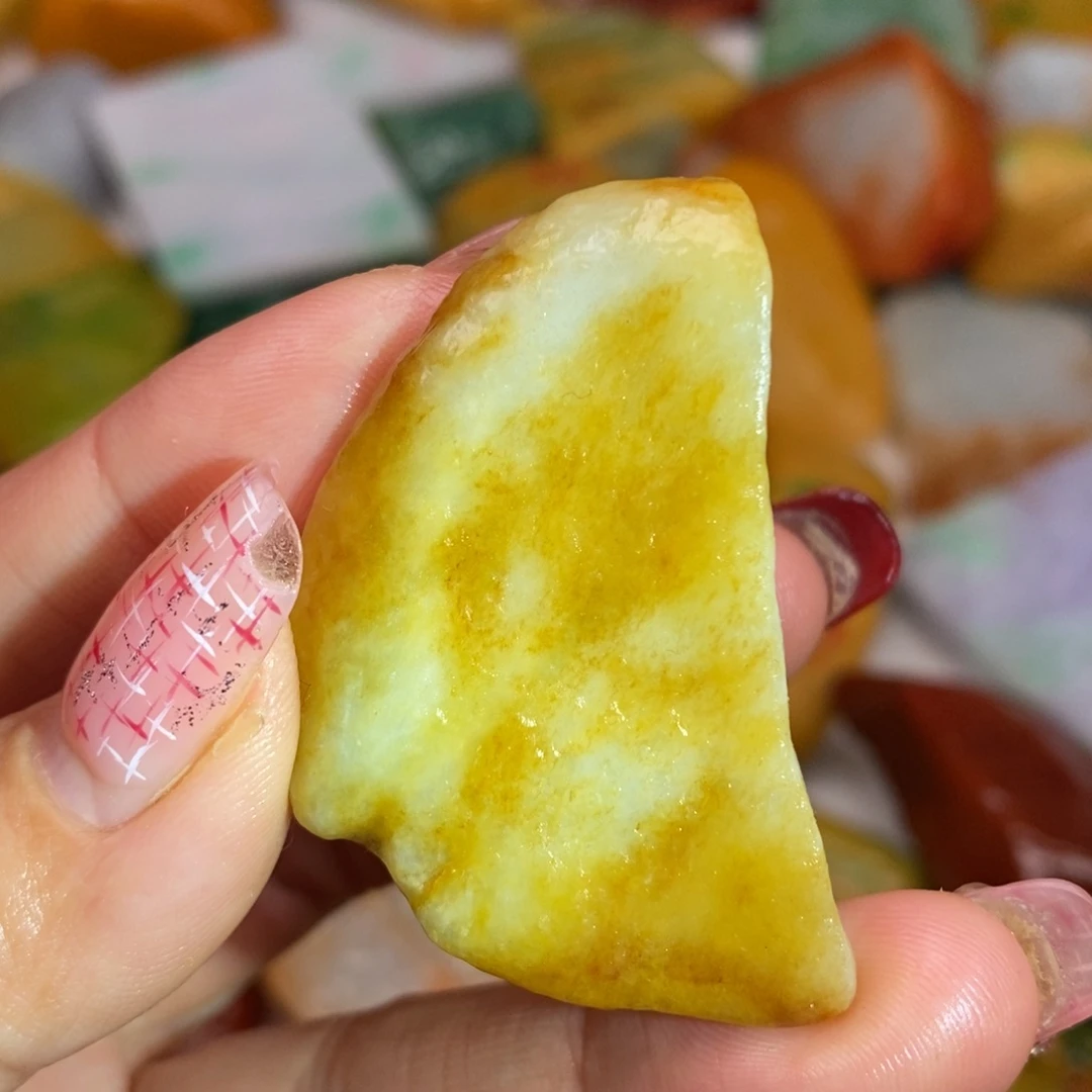 翡翠颈饰未镶嵌缅甸翡翠