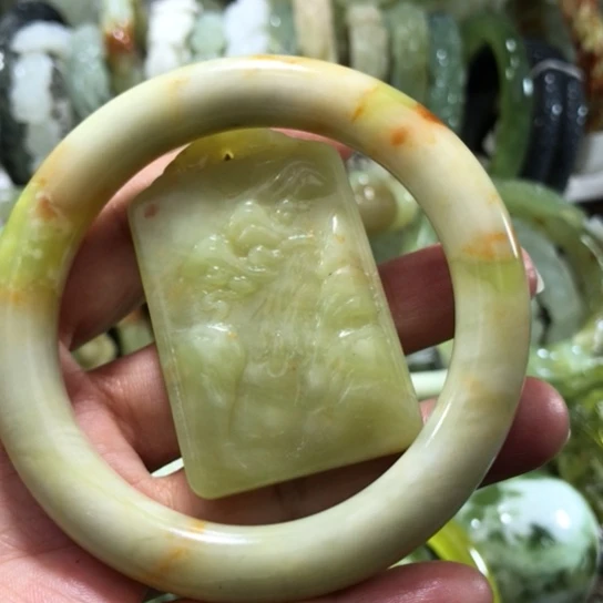 未镶嵌岫玉手镯57