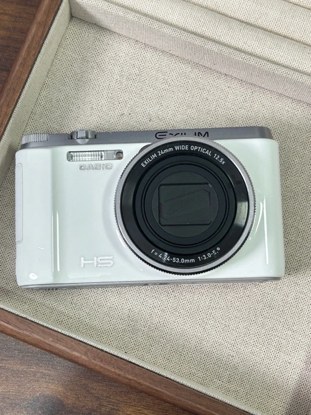 9新 Casio/卡西欧 zr1000 白色 自拍数码相机翻转屏