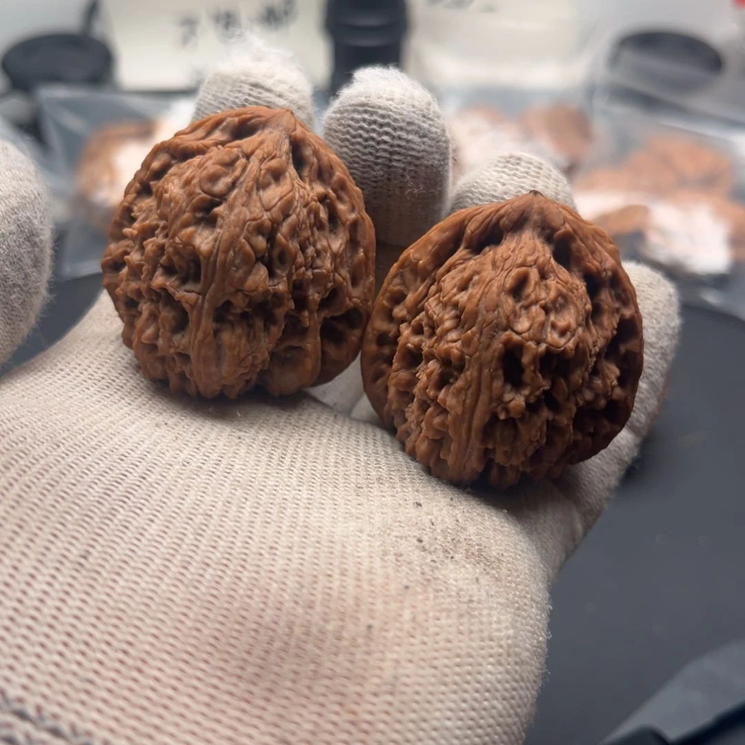 文玩核桃把件南疆石