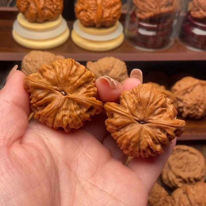 吊坠文玩核桃dgjhdfjkiikkooo