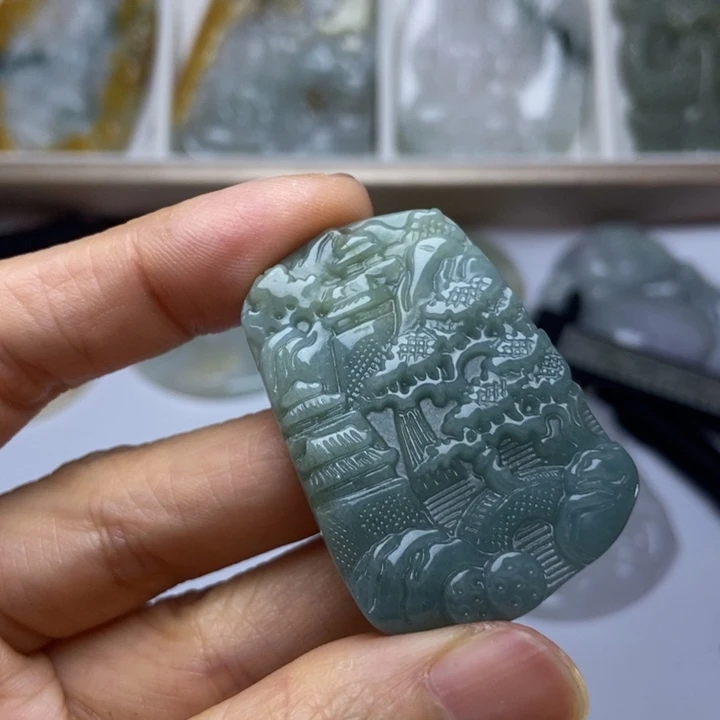 翡翠未镶嵌颈饰翡翠