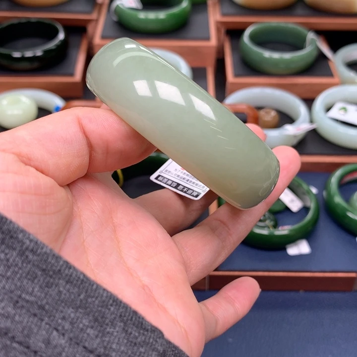 和田玉手镯56圈口未镶嵌林*