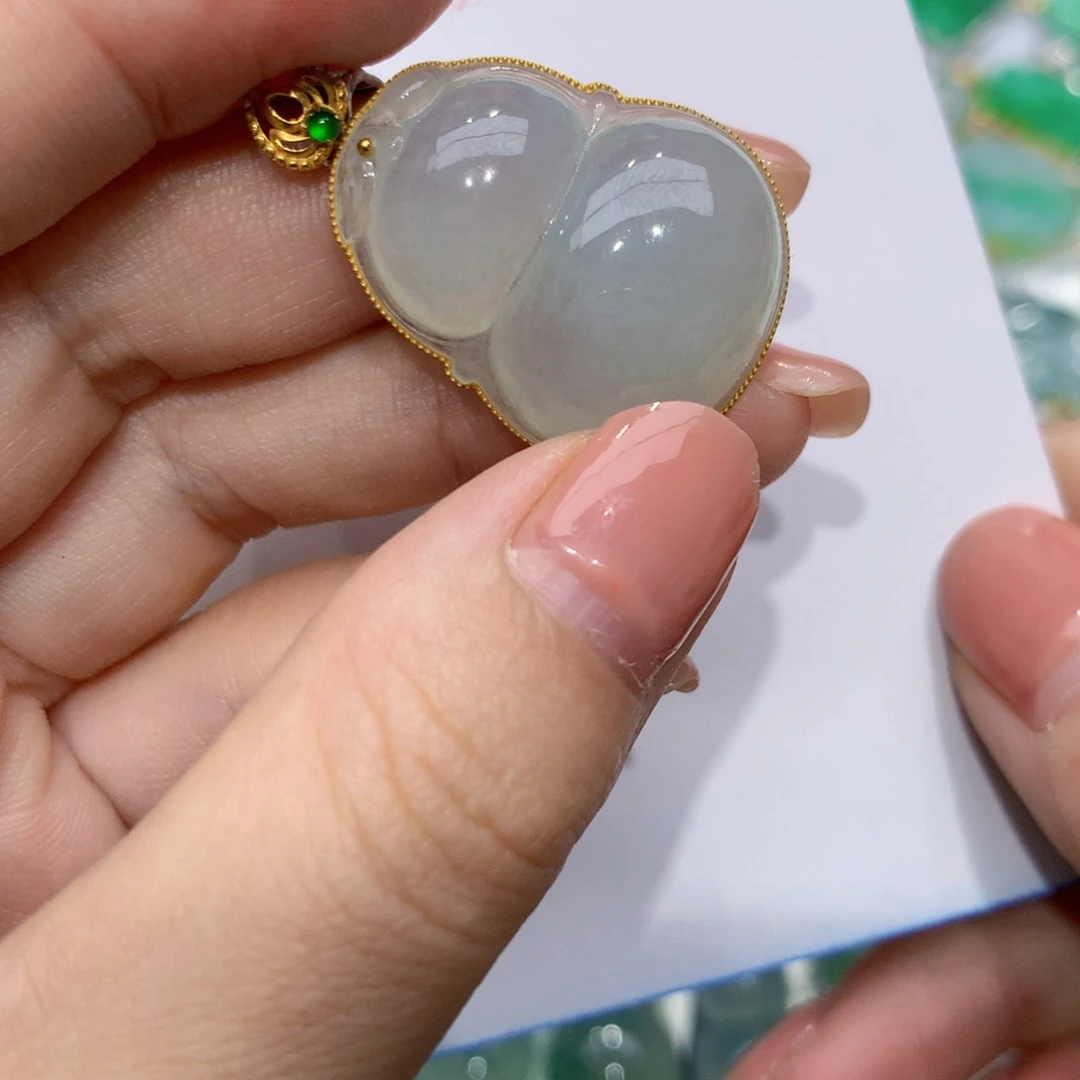 翡翠颈饰18K金镶嵌葫芦