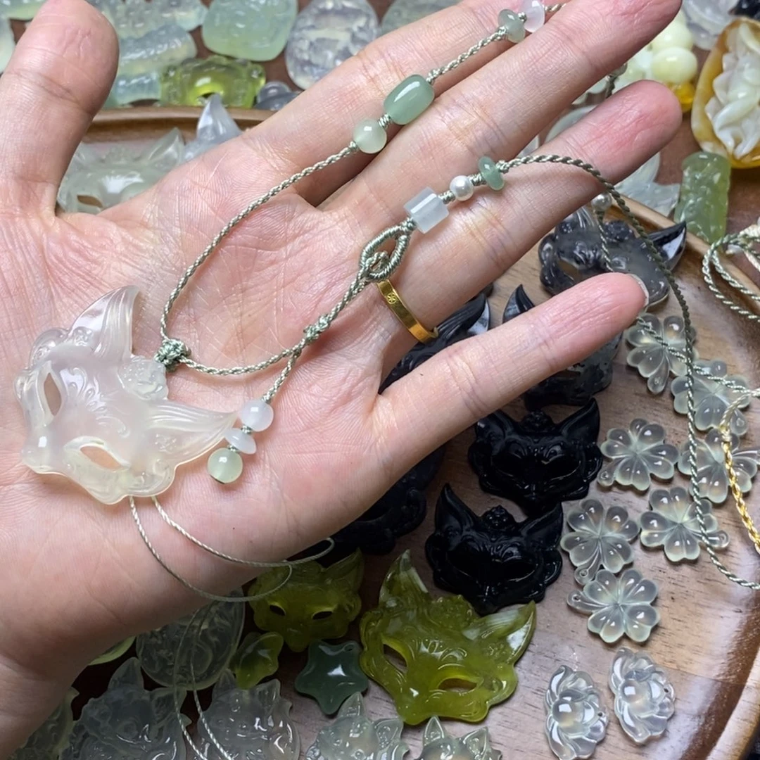 蛇纹石玉合金项链