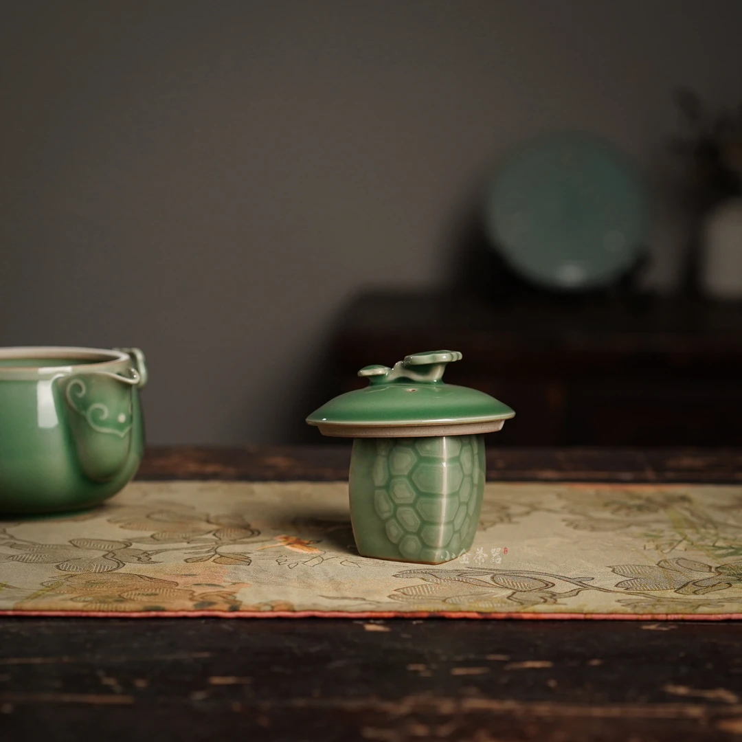 龙泉梅子青中式手捏陶瓷盖置茶室茶具配件家用富甲一方果绿壶盖托