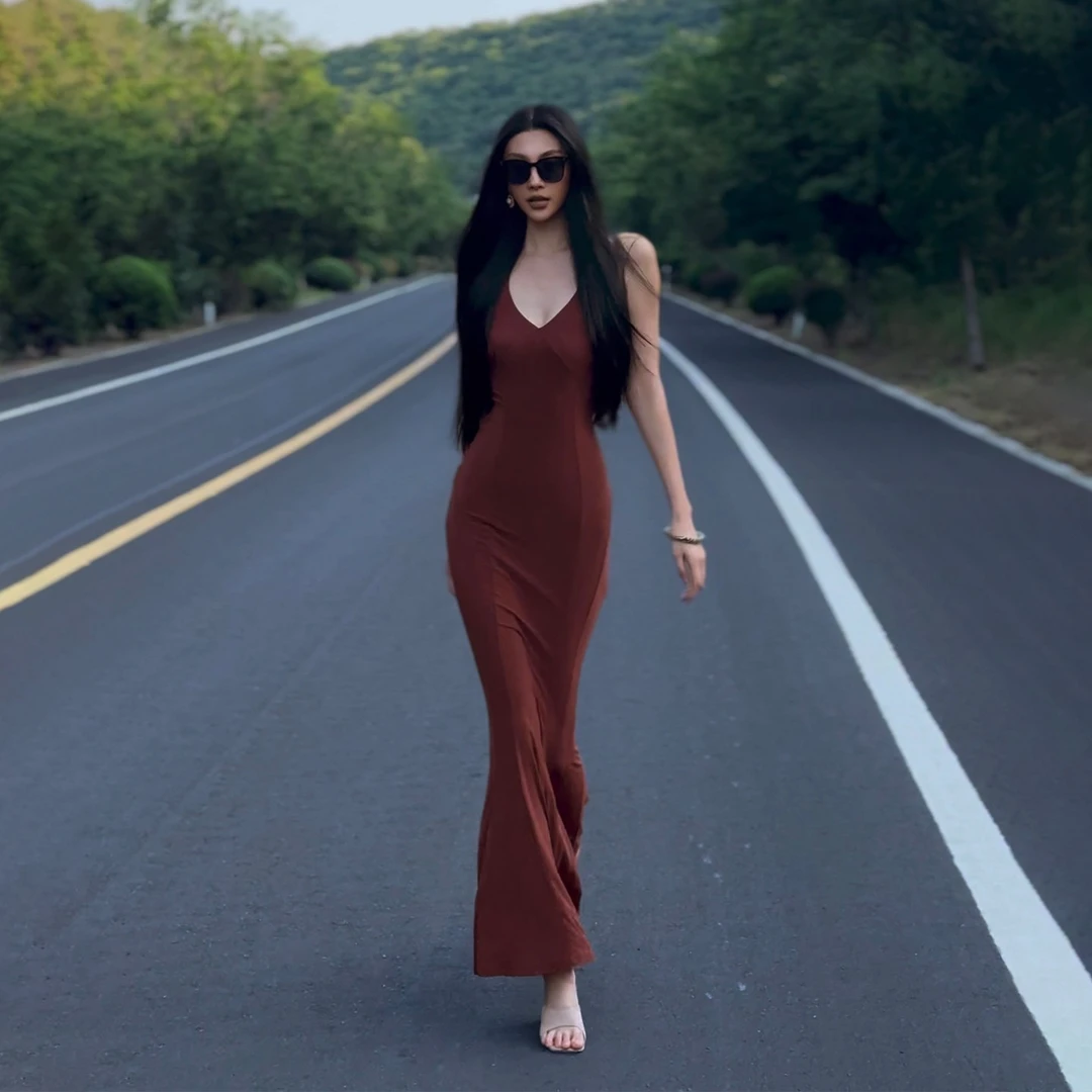 夏季吊带鱼尾裙纯色紫色红色长裙性感沙滩裙收腰显瘦露背连衣裙