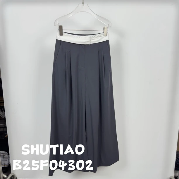 【SHUTIAO】2025夏季：新款小众设计款裤子B25F04302