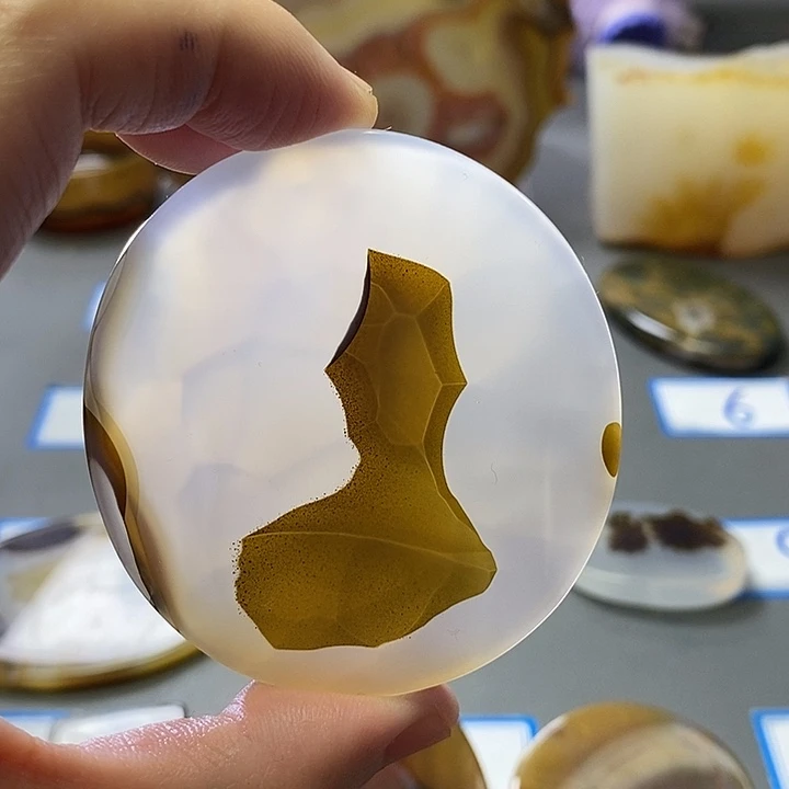 玛瑙/玉髓未镶嵌珠宝半成品109