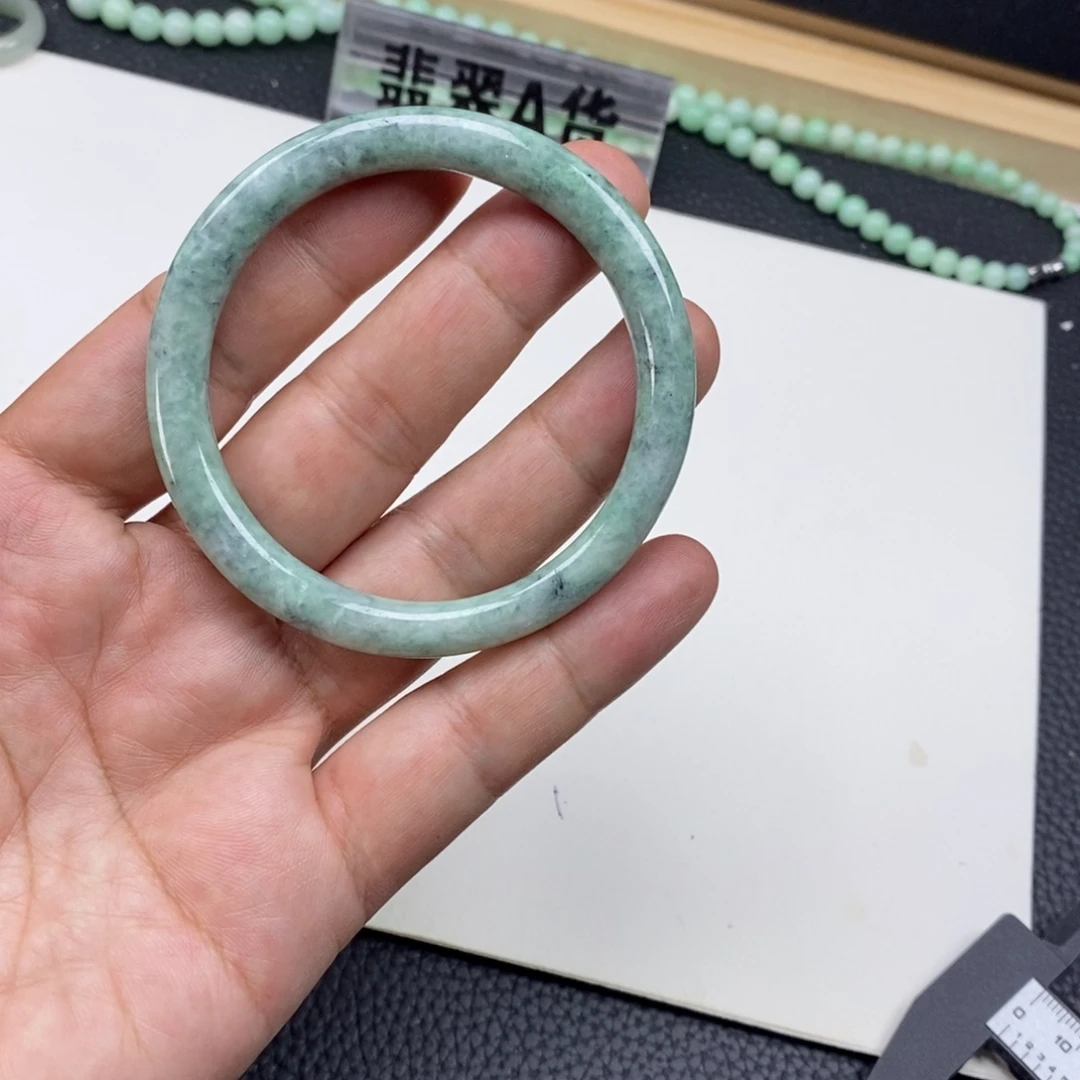翡翠未镶嵌手镯56