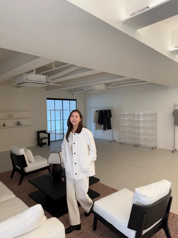 widelia秋季新品8017韩系翻领撞色拼接大口袋廓形百搭风衣外套女