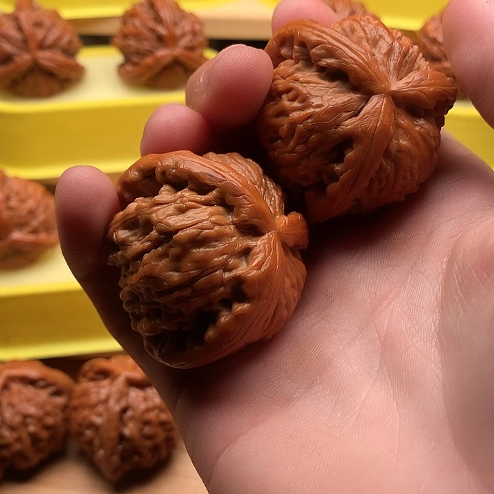 李***·文玩核桃吊坠核桃