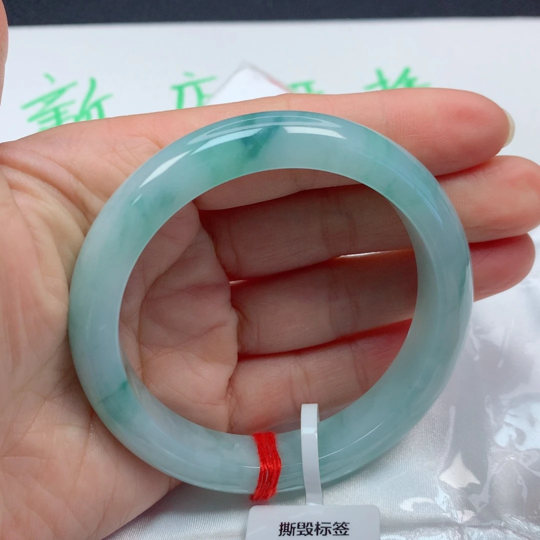 翡翠手镯未镶嵌58圈