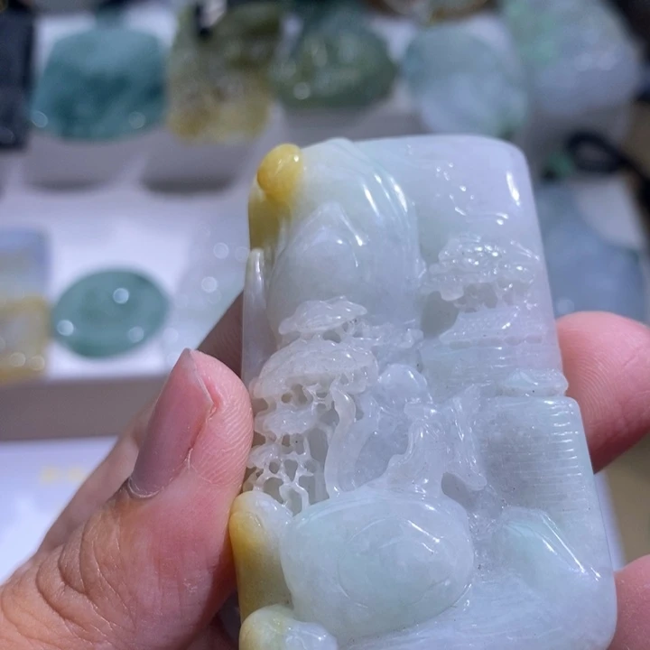 【闪购商品】颈饰未镶嵌翡翠山水