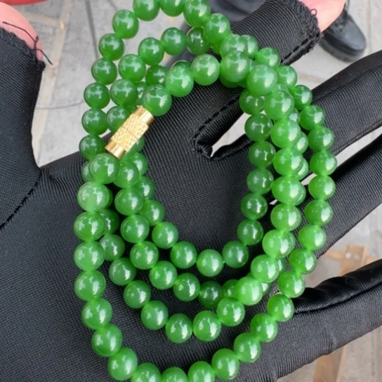 和田玉颈饰未镶嵌俄罗斯色标级正阳绿卡6无黑点