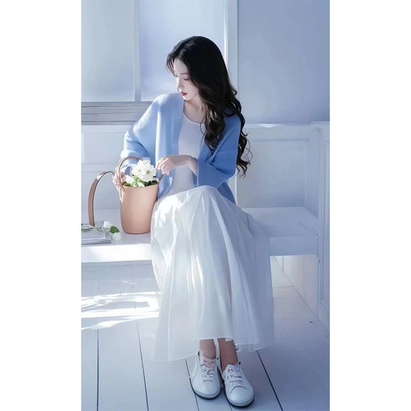 春季穿搭一整套小个子白色吊带连衣裙搭配针织开衫时尚休闲套装女