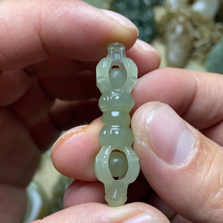 和田玉未镶嵌挂件